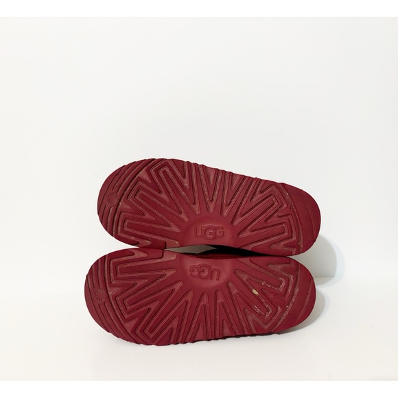 UGG Neumel Chopd Kids Size 5, Red/Burgundy - Picture 8 of 11